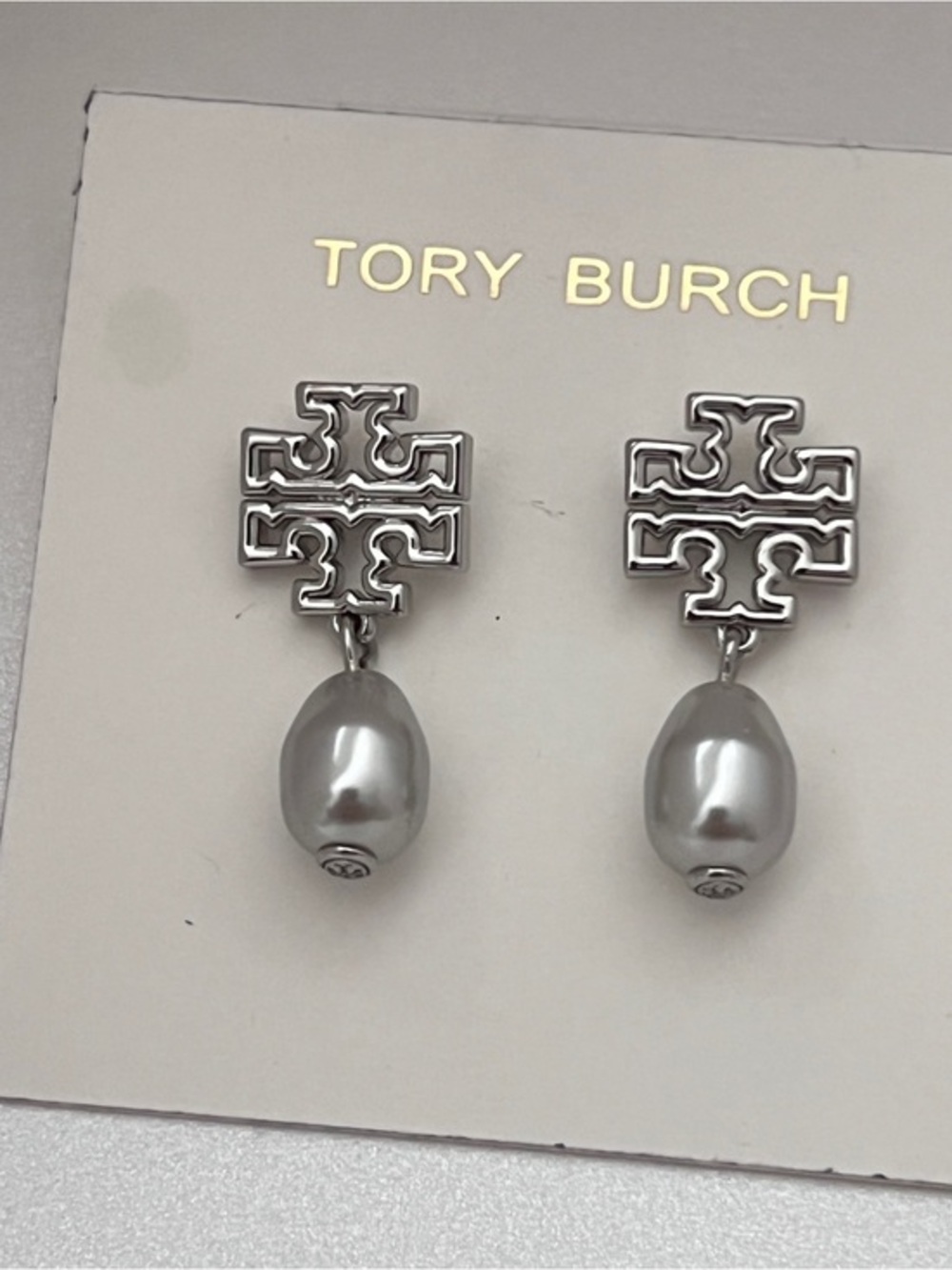 TORY BURCH• Britten Silver Pearl Drop Earrings